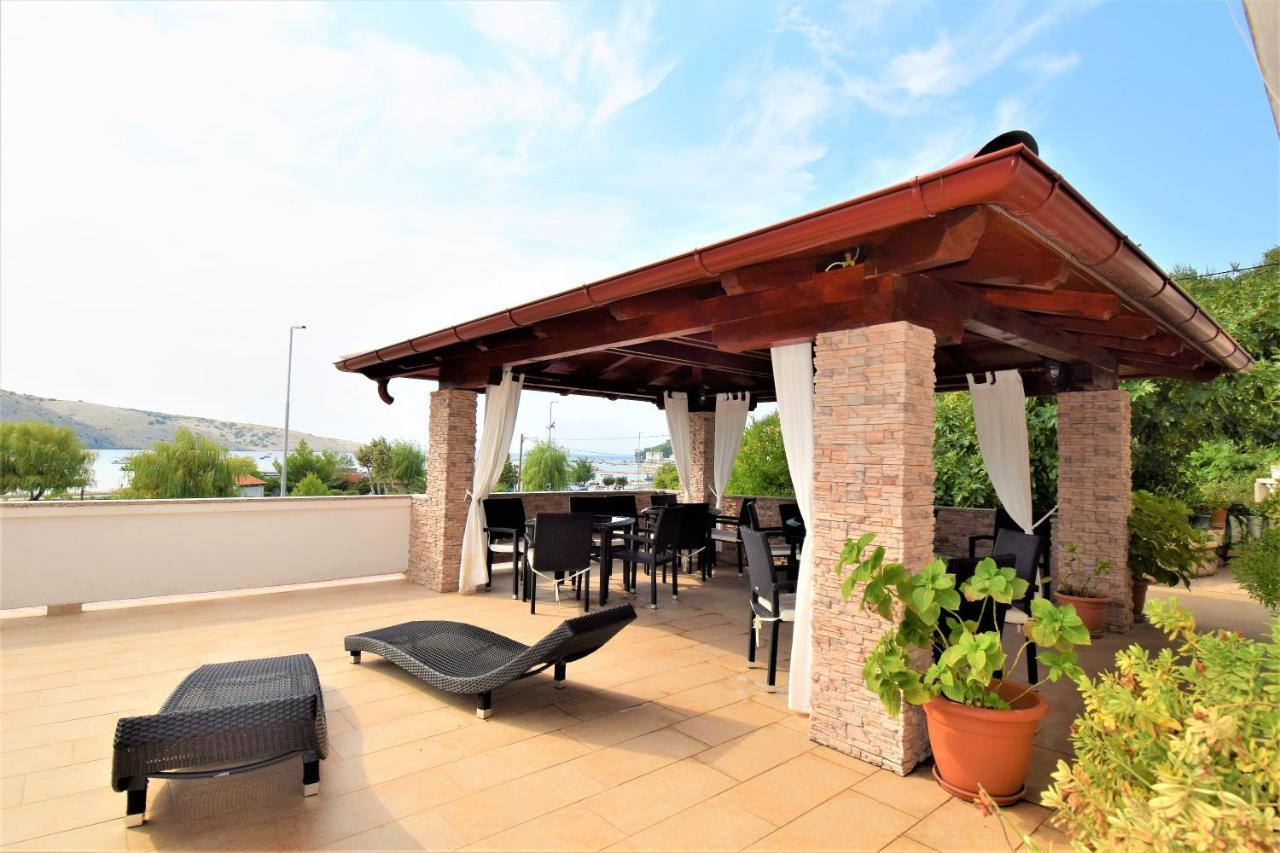 Sandra -Lopar Exterior photo