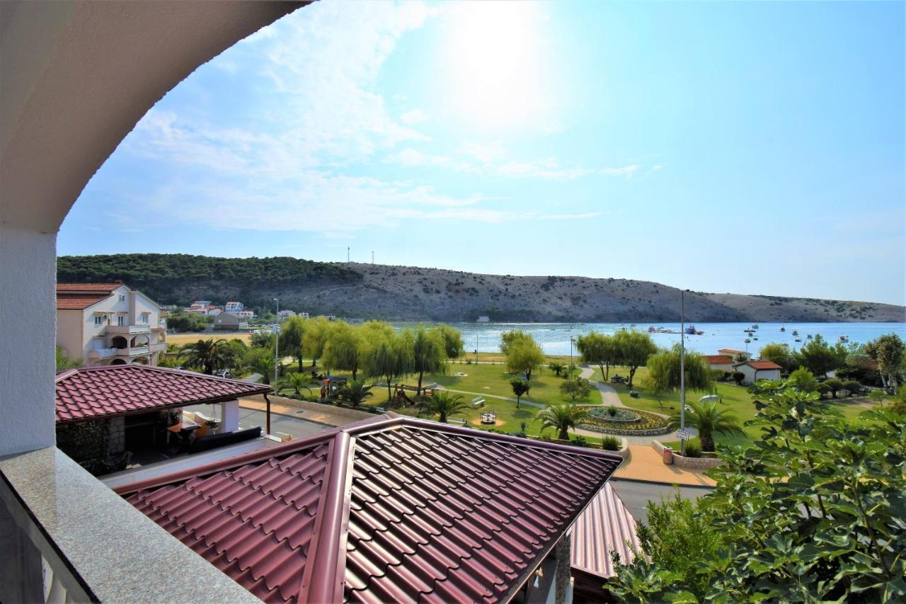 Sandra -Lopar Exterior photo