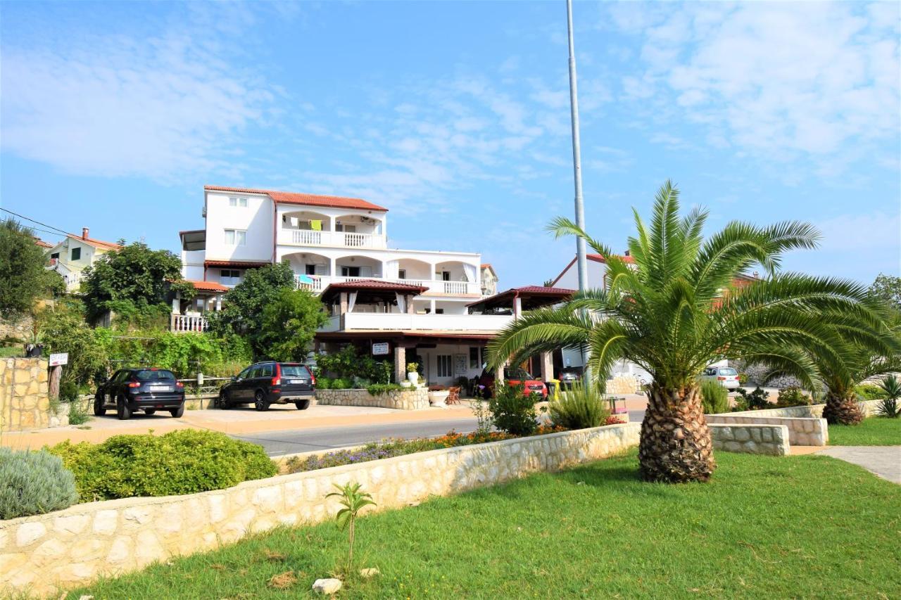 Sandra -Lopar Exterior photo